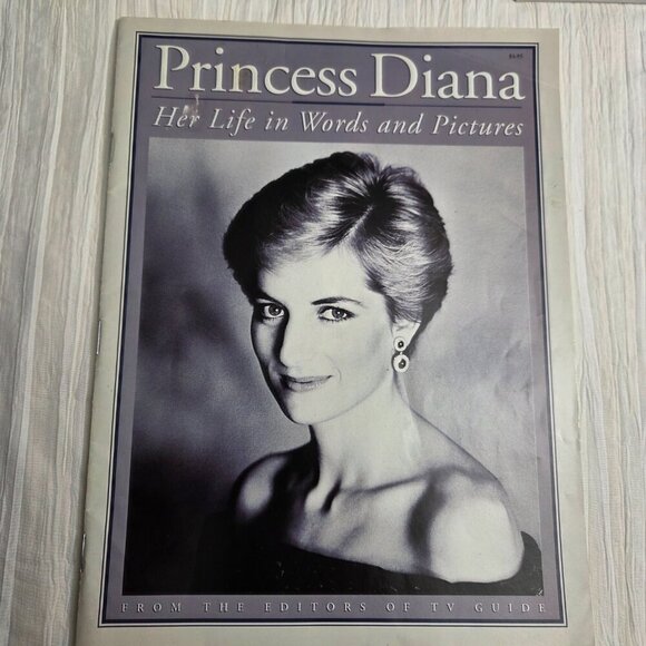 The Royals / The Royal Family / Princess Diana Magazines (Set of 3) - Picture 3 of 5